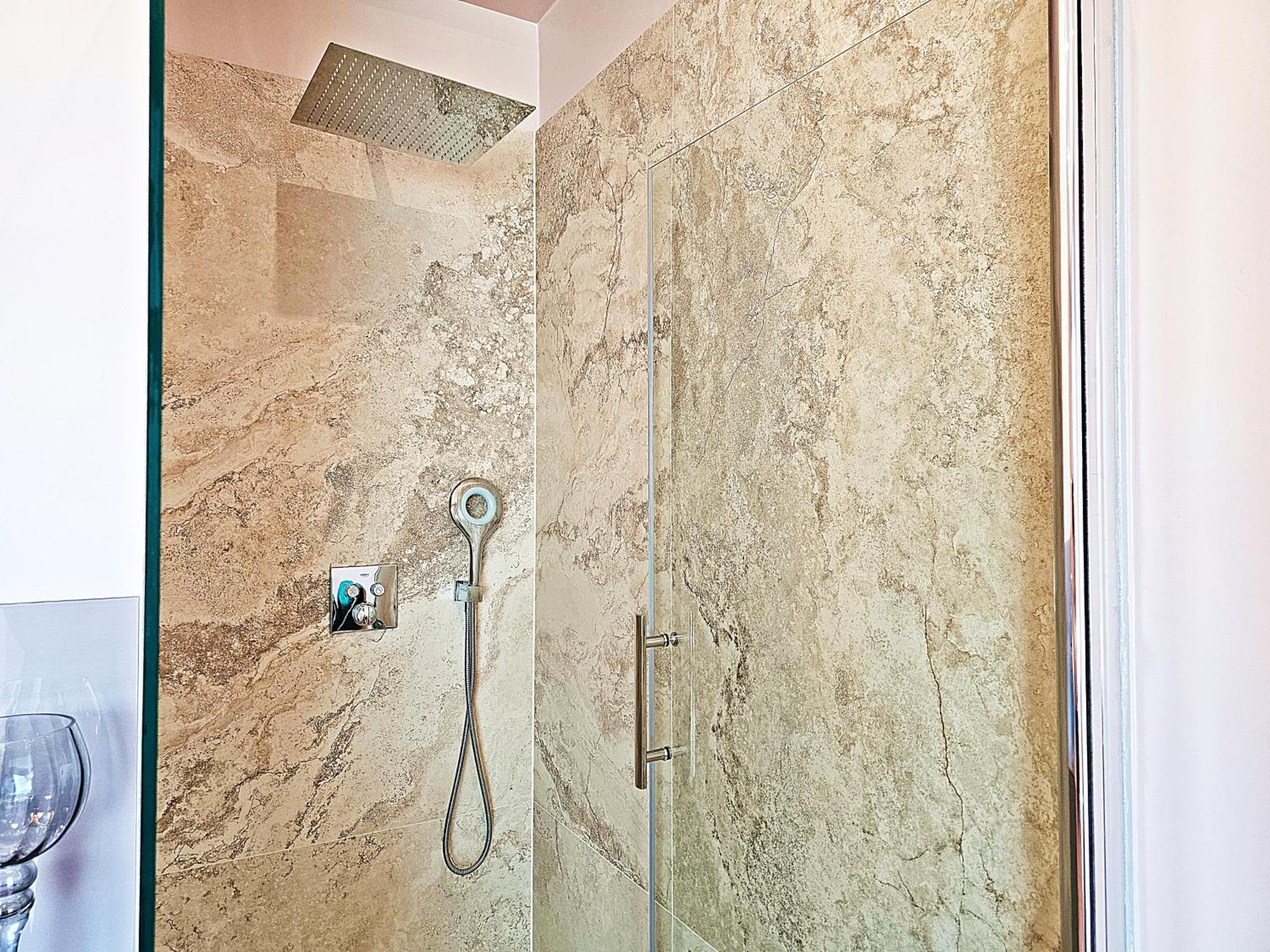 Luxury Seaside House Noble- Location In Town Gasthof Split