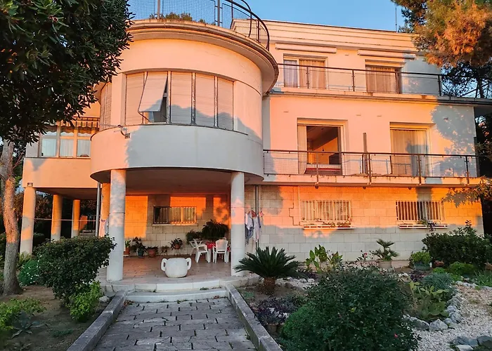 Luxury Seaside House Noble- Best Location In Town